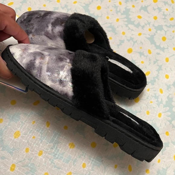 Memory Foam Slippers, Size: 6/7 - Picture 5 of 5